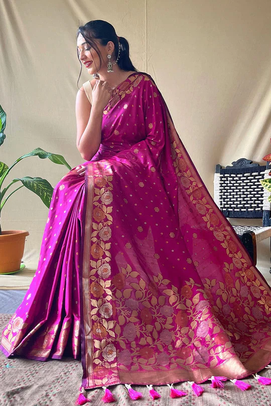 Floral Zari Weaving Banarasi Silk Saree