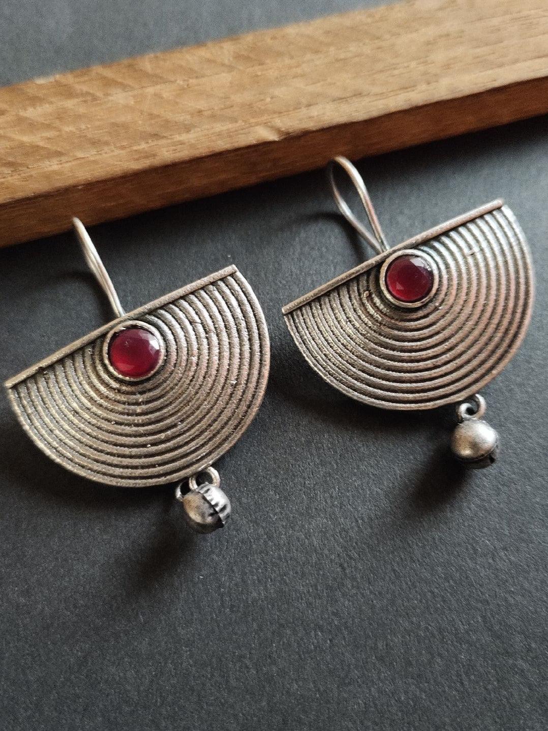 Casual Silver Look-Alike Hook Earrings for Effortless Daily Style