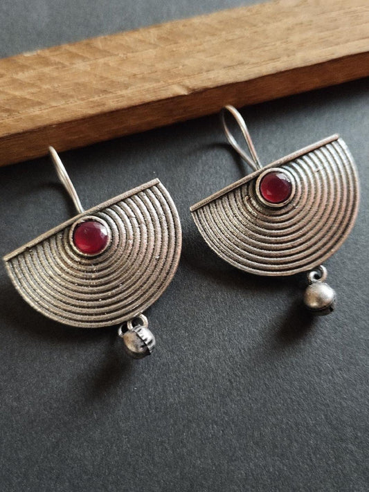 Casual Silver Look-Alike Hook Earrings for Effortless Daily Style