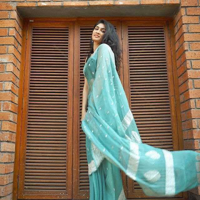 Lightweight Linen Saree