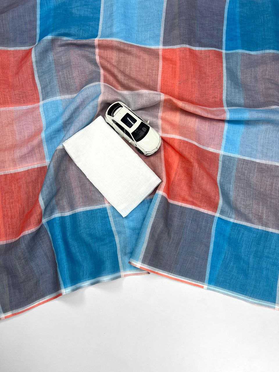 Checked Lightweight Linen Saree